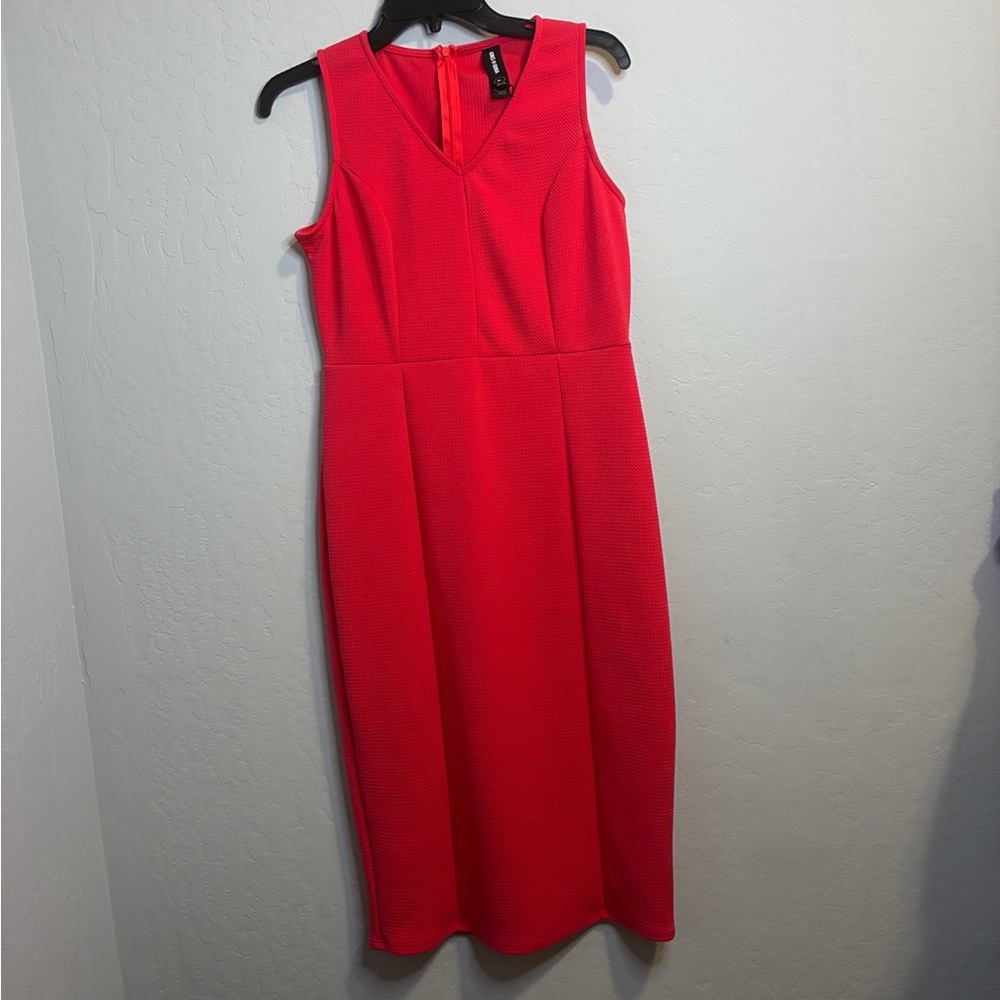 Agnes & Dora Vibrant Dark Pink Midi Dress